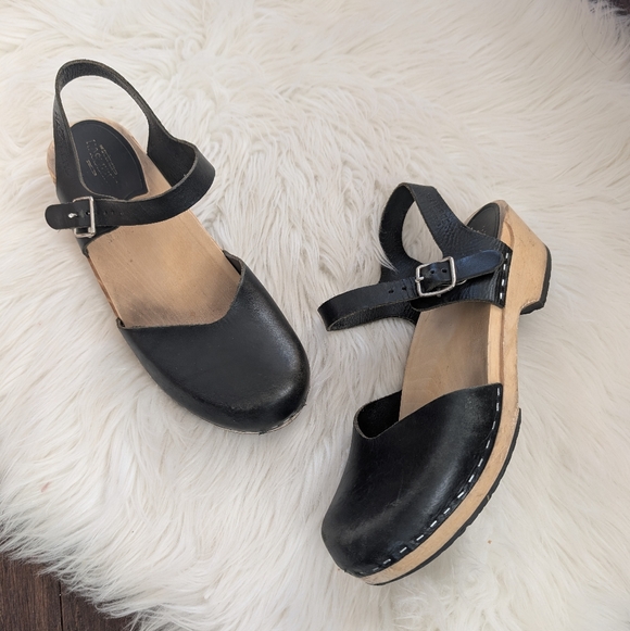 Swedish Hasbeens Shoes - Swedish Hasbeens Mary Jane Clog Sandals in Black Leather Size 39